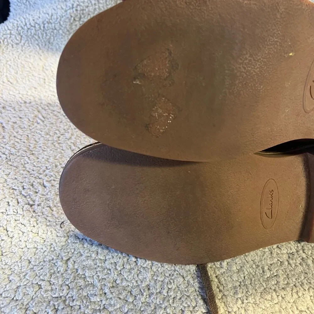 Clarks leather chukka